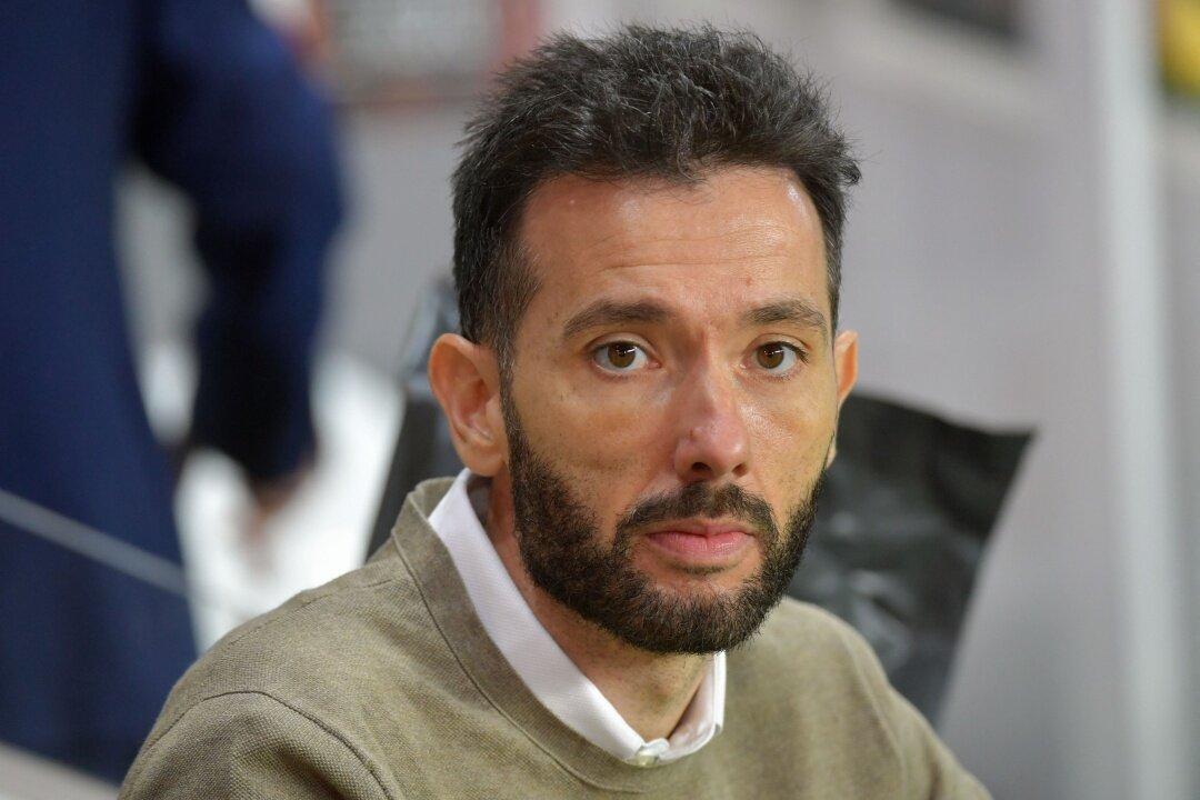 West Brom boss Carlos Corberan 